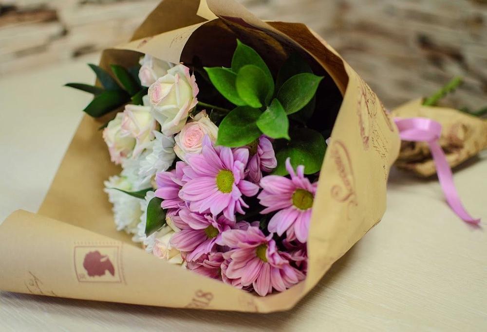 Букет цветов из: Розы и Хризантемы в Солнечном Хабаровского края