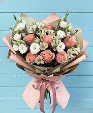 Букет цветов из:  Розы, Альстромерии и Лизиантусы #REPLACE_PRED# Солнечном Хабаровского края