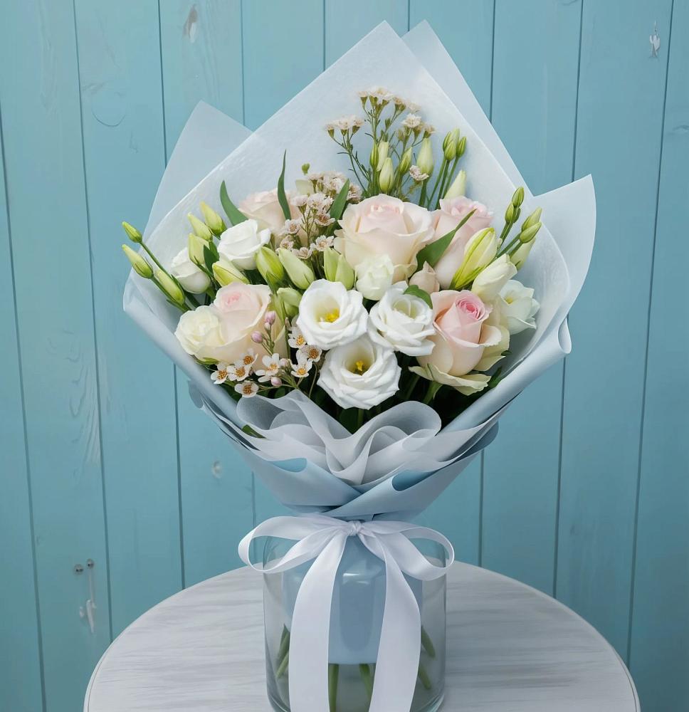 Букет цветов из: Розы и Лизиантусы в Солнечном Хабаровского края