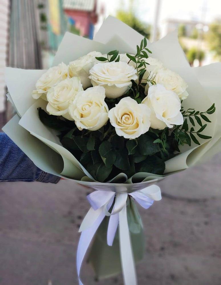 Букет Белые розы Проуд в Солнечном Хабаровского края
