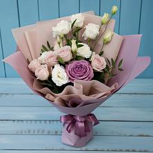 Букет цветов из:  Розы и Лизиантусы в Солнечном Хабаровского края