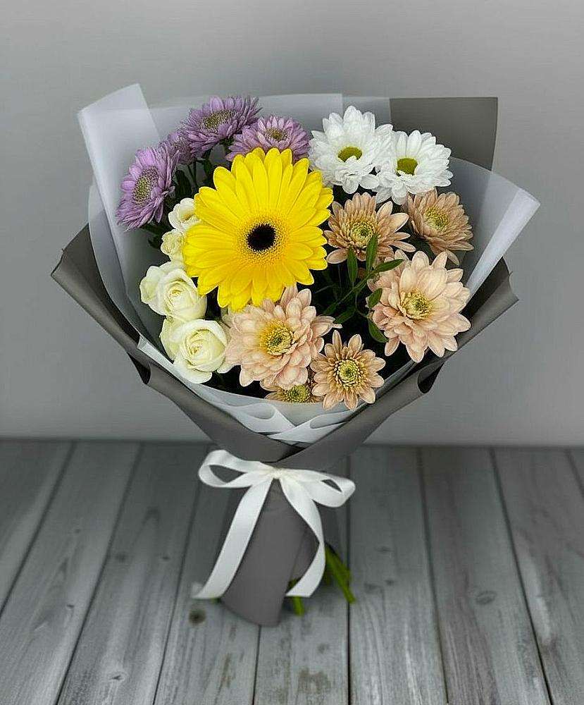 Букет цветов из: Розы, Герберы и Хризантемы в Солнечном Хабаровского края