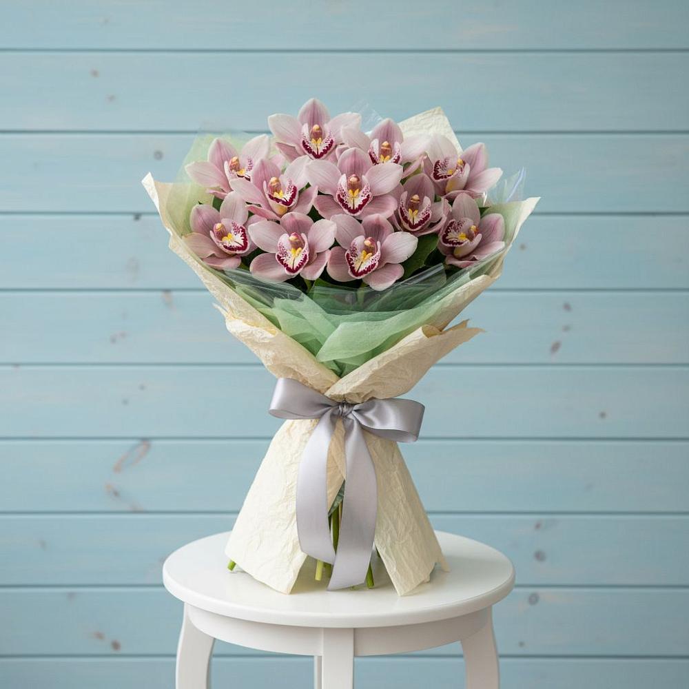 Букет цветов из: Орхидеи и Розы в Солнечном Хабаровского края