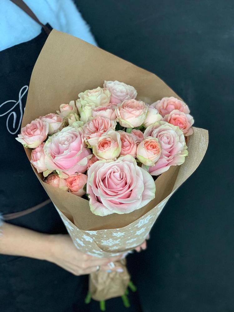 Букет цветов из: Хризантемы и Розы в Солнечном Хабаровского края