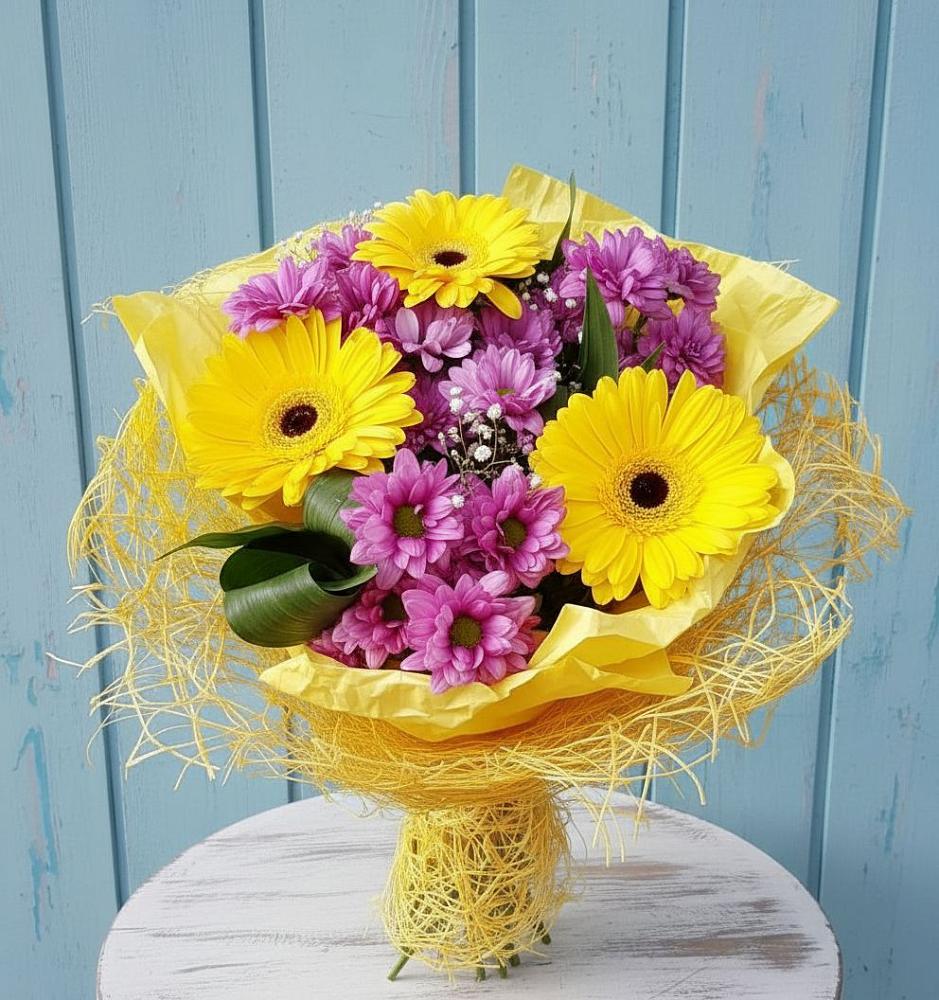 Букет цветов из: Хризантемы и Герберы в Солнечном Хабаровского края