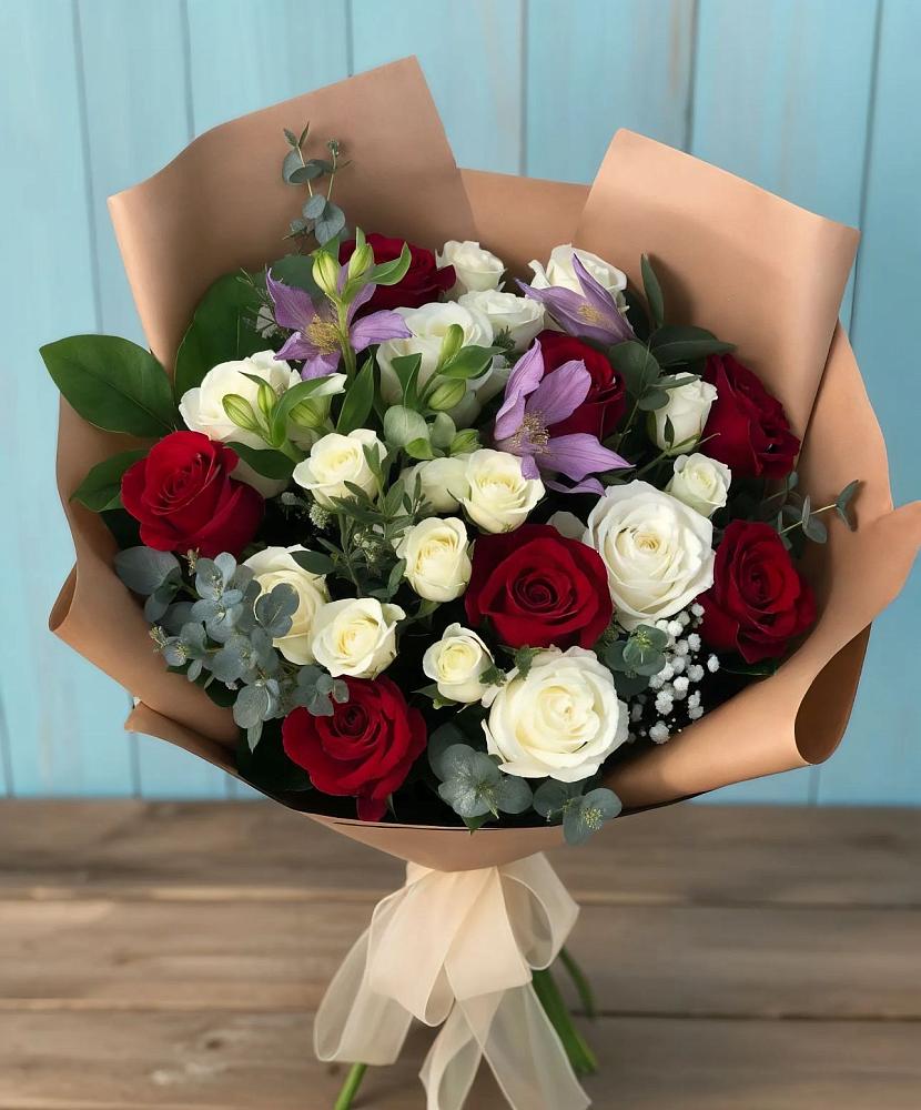 Букет цветов из: Розы и Альстромерии в Солнечном Хабаровского края