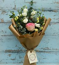 Букет цветов из:  Розы и Лизиантусы в Солнечном Хабаровского края