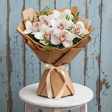 Букет цветов из:  Орхидеи и Розы в Солнечном Хабаровского края